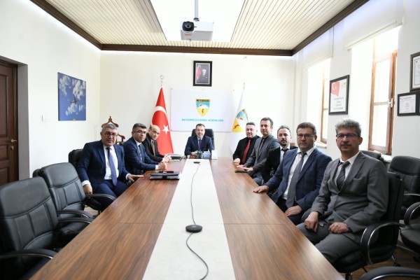Meteoroloji Genel Müdürü Sayın Volkan Mutlu COŞKUN ve Genel Müdür Yardımcısı Mustafa ÇELİK'i ziyaret ettik.  ettik.