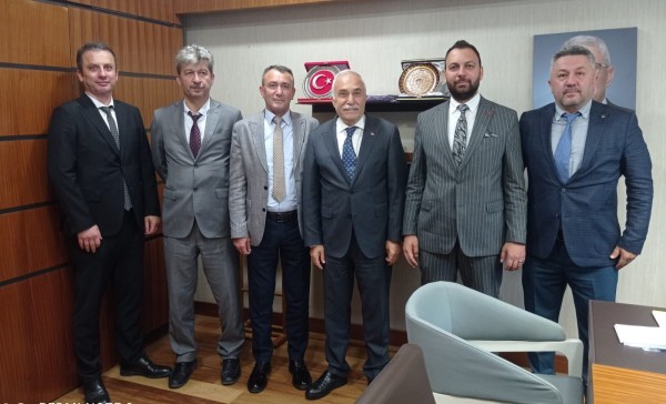 65. T.C. Kabinesi Gıda, Tarım ve Hayvancılık Bakanı Sayın Dr. Ahmet Eşref FAKIBABA'yı ziyaret ettik.
